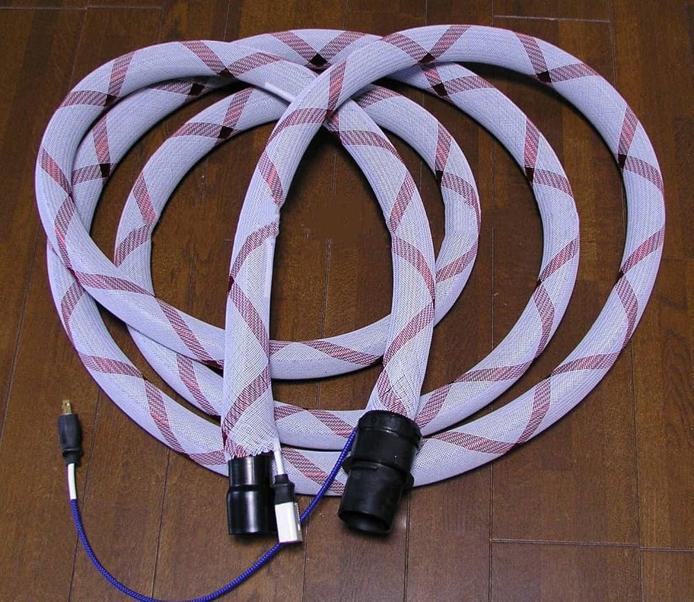 マキタ集塵機用スパイラルホース　内径28ｘ5ｍ赤緑黒カバー付!割れないプラグ マキタ集塵機用スパイラルホース 内径28x5m赤緑黒カバー付